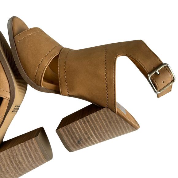 Dolce Vita Brista Brown Faux Leather Stacked Heel Ankle Strap Sandals Size 8.5 - Picture 6 of 9
